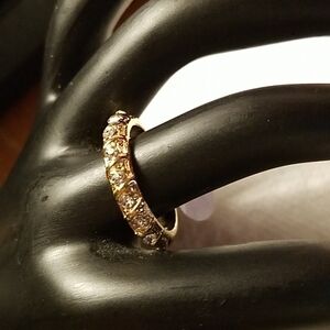 Beautiful Costume Jewelry Ring Size 8.5